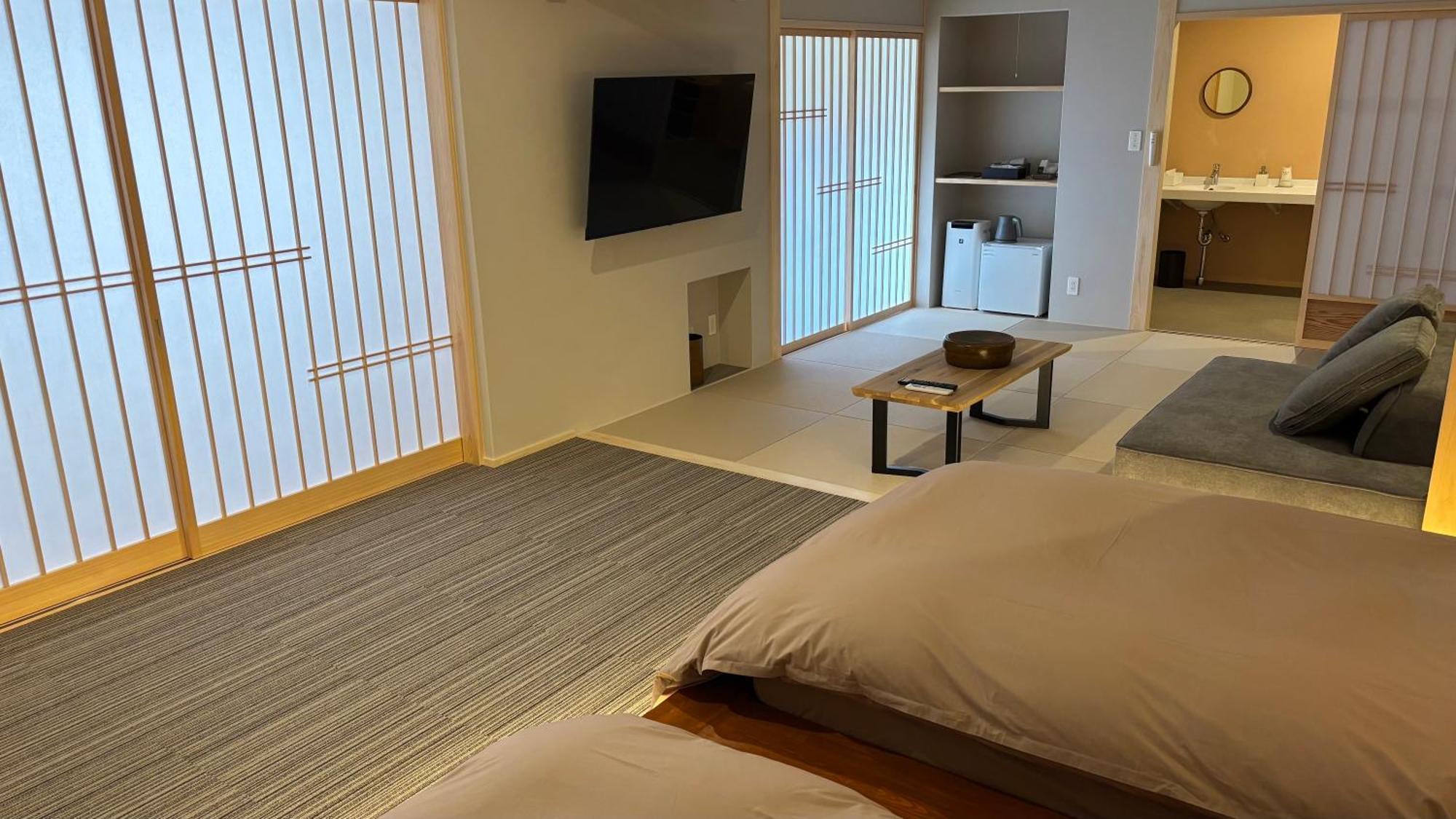 Kazuraya Hotel Miyoshi  Exterior photo